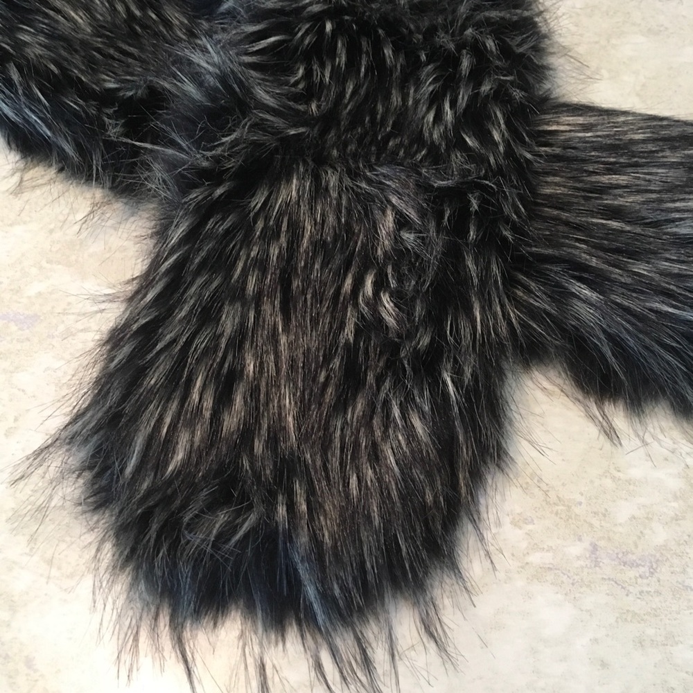Faux Fur Scarf, NEW - Picture 4 of 4